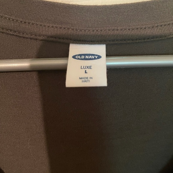 Old Navy V Neck - Picture 2 of 2